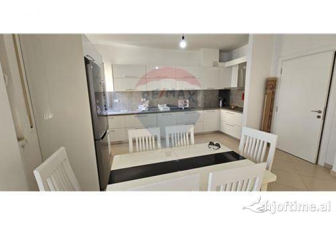 Shtepi me qera 2+1 ne Tirane - 650 Euro