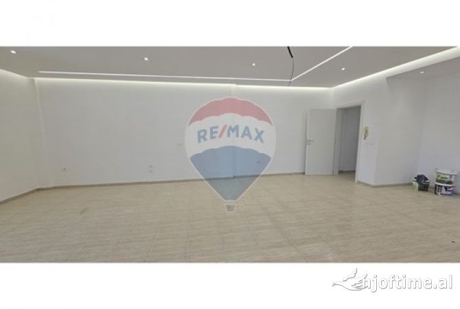 Ambient biznesi me qera 3+1 ne Tirane - 2,000 Euro