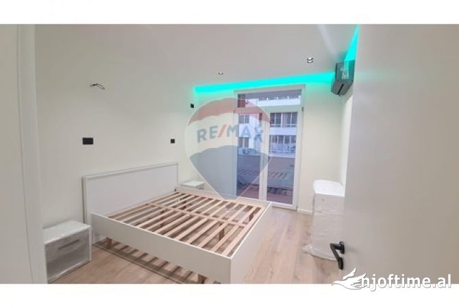 Shtepi ne shitje Apartament ne Tirane, 1+1, Mobilimi Pjeserisht e mobiluar, Pagesa 110,000  Euro.