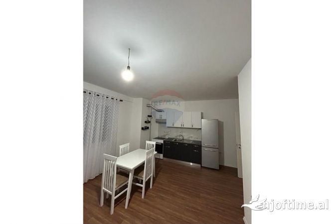 Shtepi me qera 1+1 ne Tirane - 400 Euro