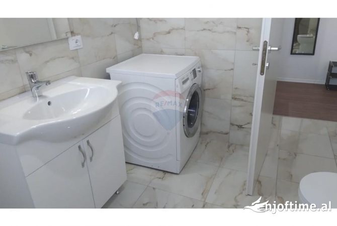 Shtepi me qera Apartament ne Tirane, 1+1, Mobilimi E mobiluar, Pagesa 400  Euro.