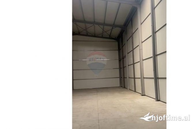 Ambient biznesi ne shitje 4+1 ne Tirane - 566,500 Euro