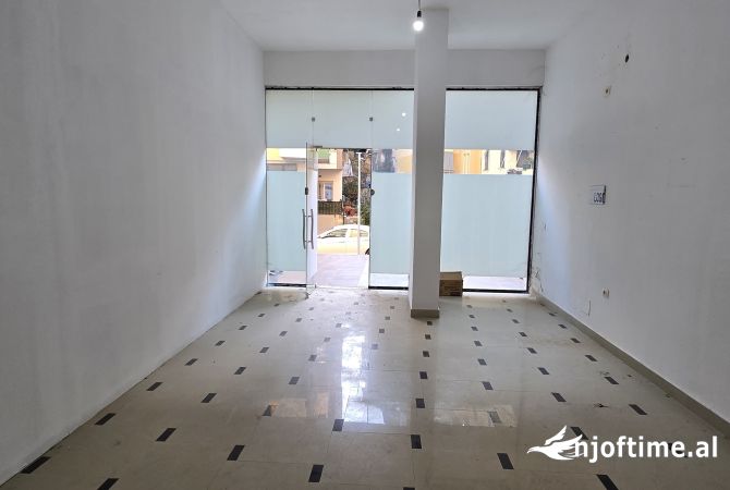 Ambient biznesi me qera 1+1 ne Tirane - 450 Euro