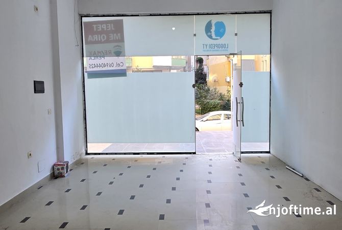 Jepet dyqan me qira prane Bill Klinton