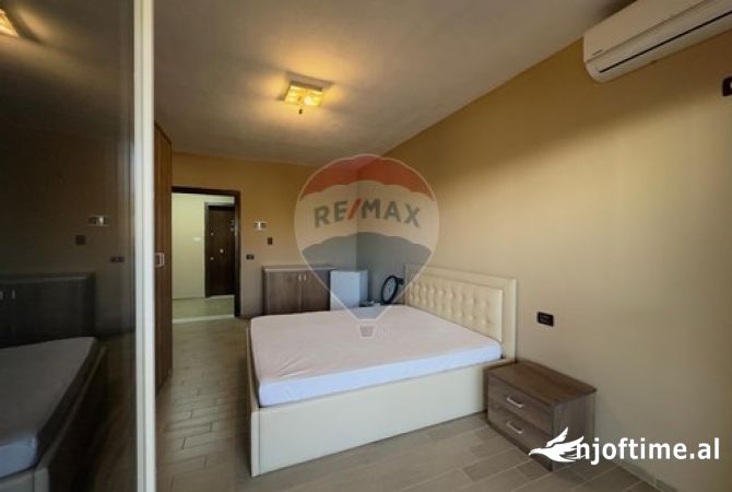 Ambient biznesi me qera 7+1 ne Tirane - 400,000 Leke
