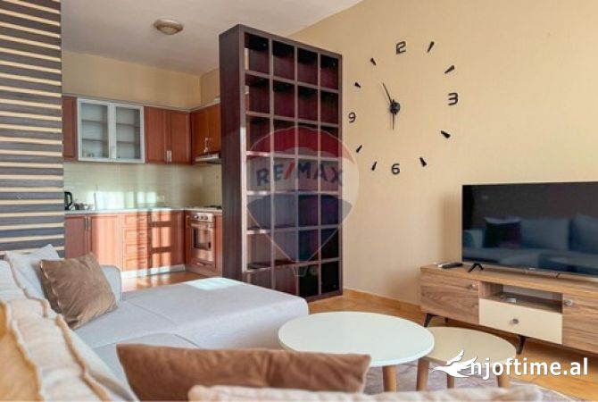 Shtepi ne shitje Apartament ne Tirane, 1+1, Mobilimi E mobiluar, Pagesa 190,000  Euro.