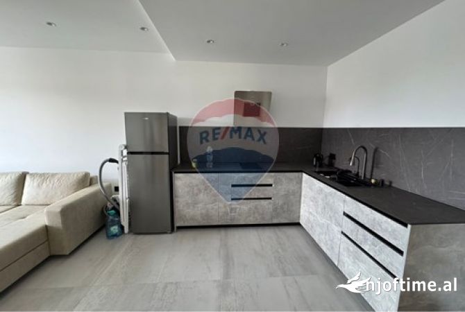 Shtepi ne shitje Apartament ne Durres, 1+1, Mobilimi Pjeserisht e mobiluar, Pagesa 120,000  Euro.