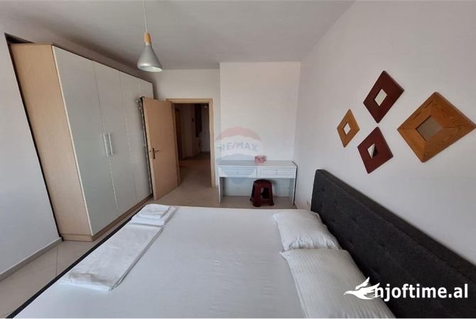 Shtepi ne shitje Apartament ne Tirane, 1+1, Mobilimi E mobiluar, Pagesa 97,000  Euro.
