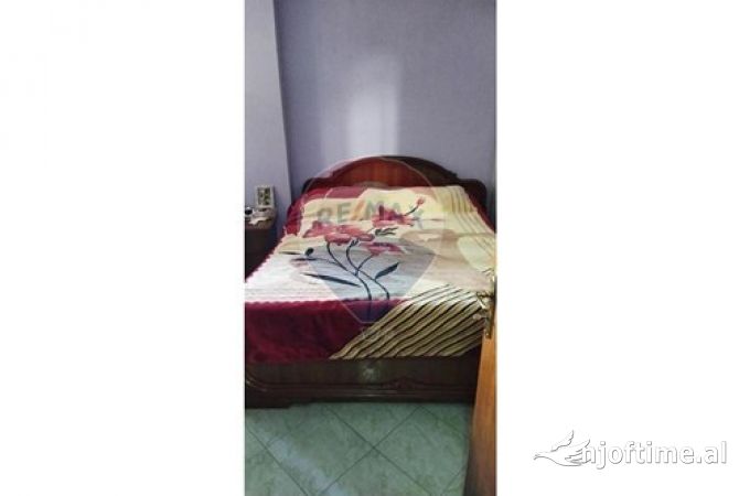 Shtepi me qera Apartament ne Tirane, 2+1, Mobilimi E mobiluar, Pagesa 380  Euro.