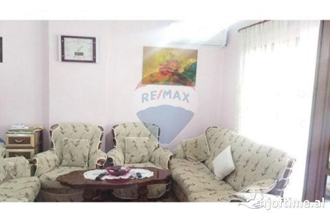 Shtepi me qera 2+1 ne Tirane - 380 Euro