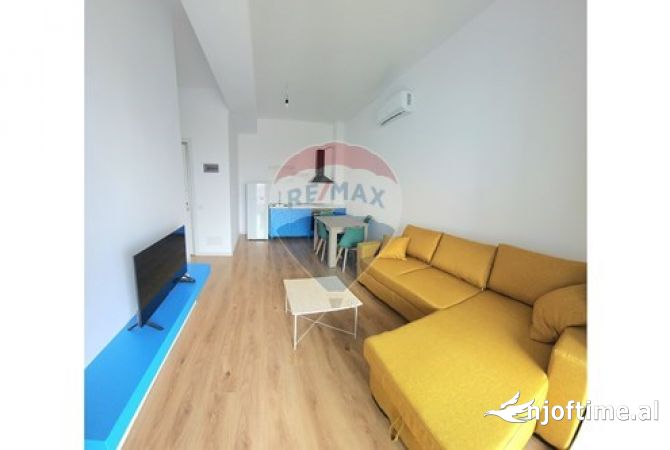 Shtepi me qera 1+1 ne Tirane - 42,000 Leke