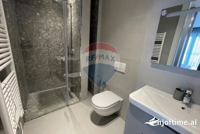 Shtepi me qera Apartament ne Tirane, 2+1, Mobilimi E mobiluar, Pagesa 1,000  Euro.