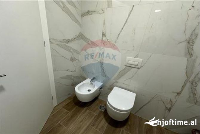 Shtepi me qera Apartament ne Tirane, 1+1, Mobilimi E mobiluar, Pagesa 650  Euro.