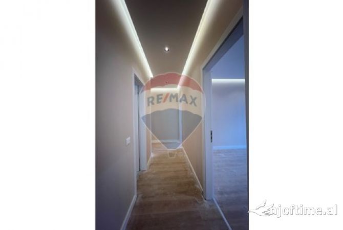 Shtepi ne shitje Apartament ne Tirane, 2+1, Mobilimi E mobiluar, Pagesa 210,000  Euro.