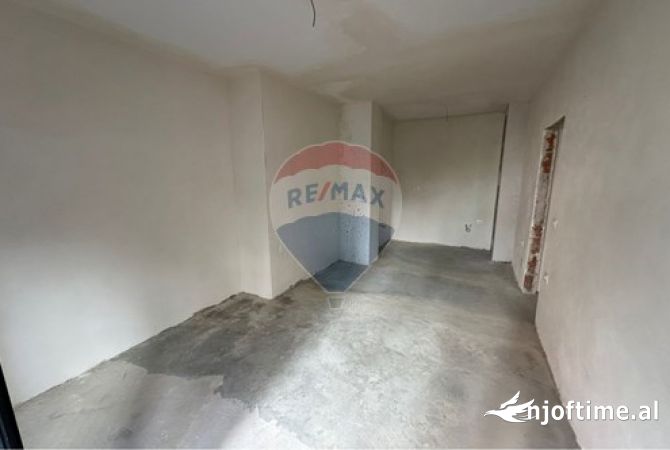 Shtepi ne shitje 1+1 ne Tirane - 120,000 Euro