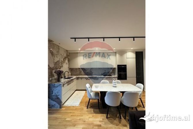 Shtepi ne shitje 3+1 ne Tirane - 416,000 Euro
