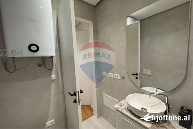 Shtepi ne shitje Apartament ne Tirane, 3+1, Mobilimi E mobiluar, Pagesa 416,000  Euro.