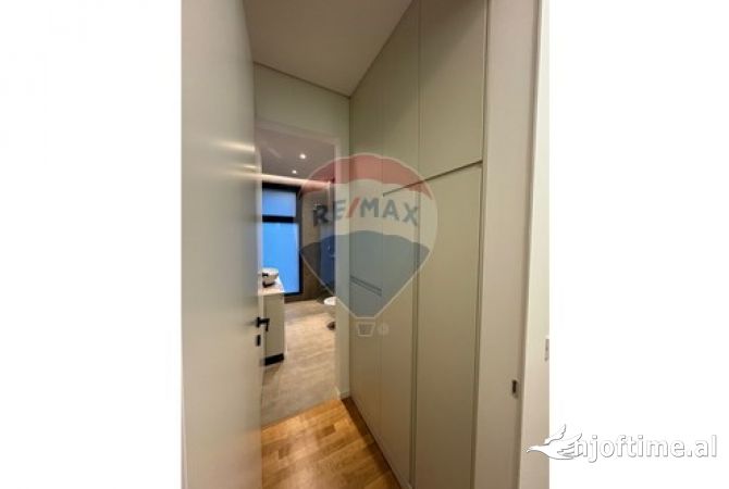 Shtepi ne shitje Apartament ne Tirane, 3+1, Mobilimi E mobiluar, Pagesa 416,000  Euro.