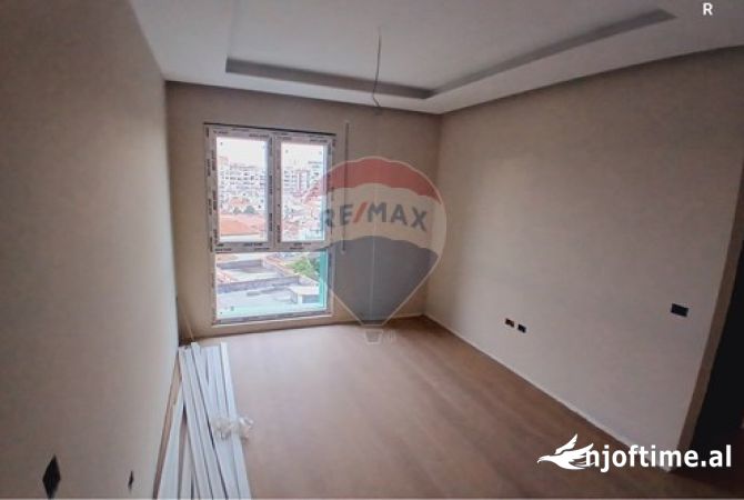 Shtepi ne shitje Apartament ne Tirane, 1+1, Mobilimi E mobiluar, Pagesa 105,600  Euro.