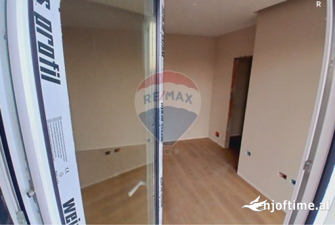 Shtepi ne shitje Apartament ne Tirane, 1+1, Mobilimi E mobiluar, Pagesa 105,600  Euro.