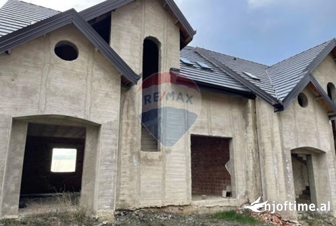 Ambient biznesi ne shitje 5+1 ne Elbasan - 1,300,000 Euro