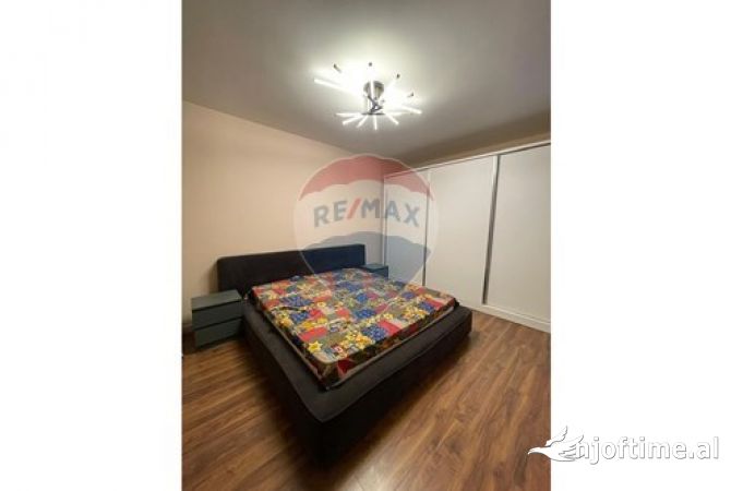 Shtepi ne shitje Apartament ne Tirane, 1+1, Mobilimi E mobiluar, Pagesa 145,000  Euro.