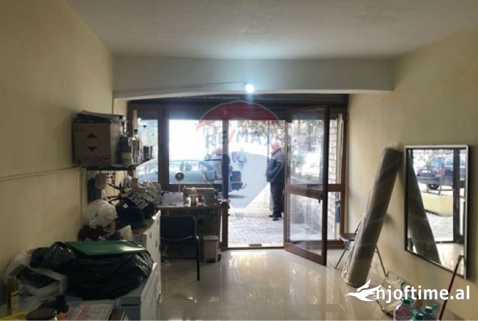 Ambient biznesi me qera 1+1 ne Tirane - 400 Euro
