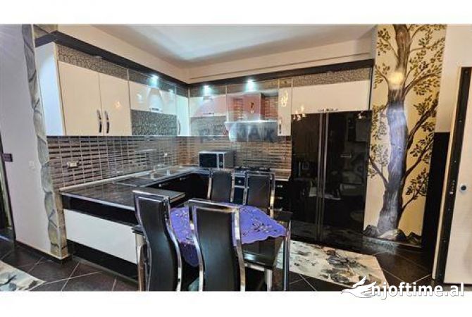 Shtepi me qera 3+1 ne Tirane - 700 Euro