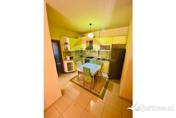 Shtepi me qera Apartament ne Tirane, 1+1, Mobilimi E mobiluar, Pagesa 40,000  Leke.