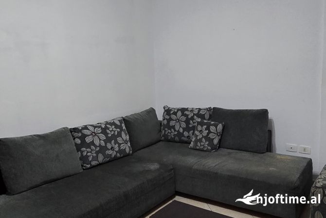 Shtepi me qera 1+1 ne Tirane - 400 Euro