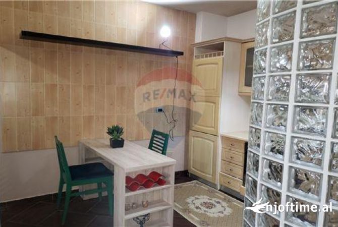 Shtepi ne shitje 1+1 ne Tirane - 180,000 Euro