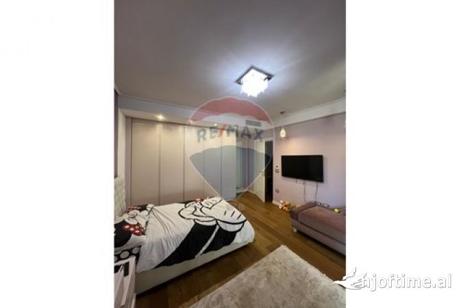 Shtepi ne shitje 3+1 ne Tirane - 500,000 Euro