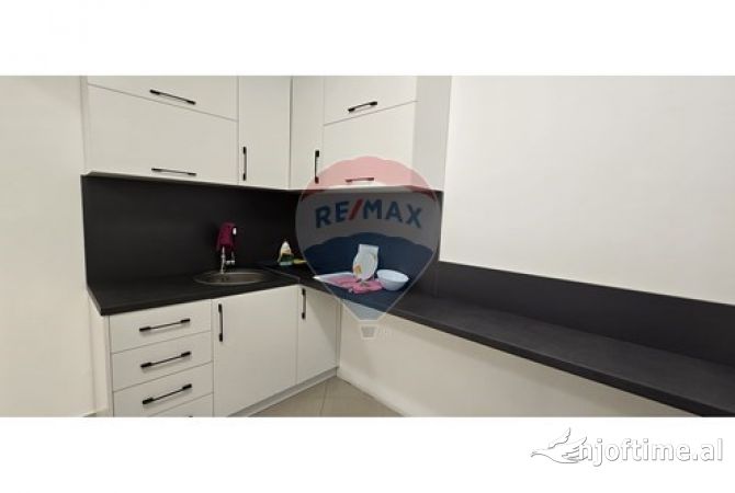 Ambient biznesi me qera 3+1 ne Tirane - 800 Euro