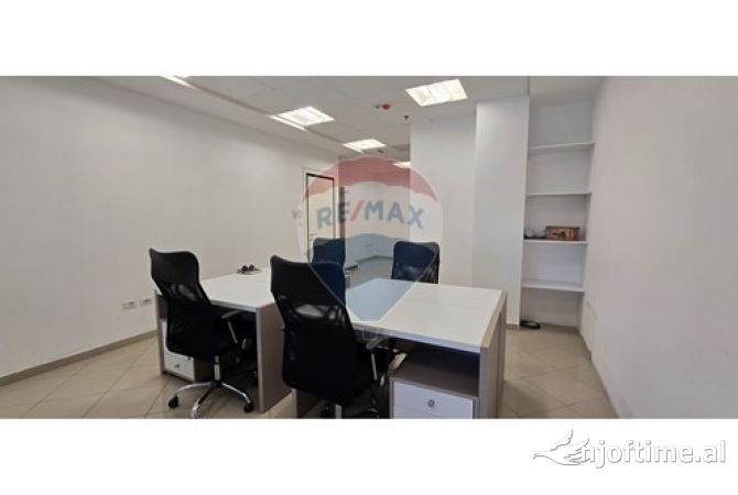 Jepet me qira ambient per zyra prane Toptani