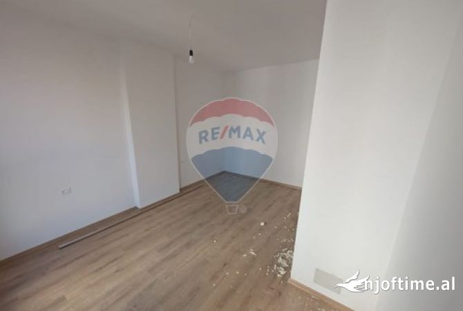 Shtepi ne shitje 1+1 ne Tirane - 77,000 Euro