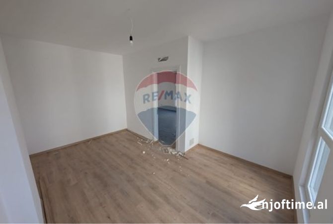 Shtepi ne shitje 1+1 ne Tirane - 77,000 Euro