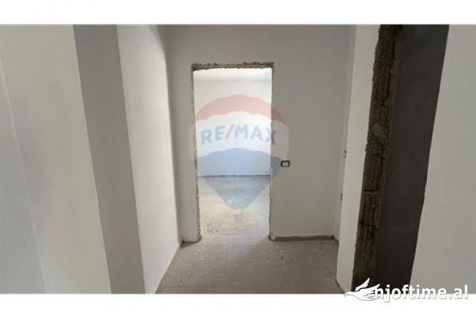 Shtepi ne shitje 1+1 ne Tirane - 103,000 Euro