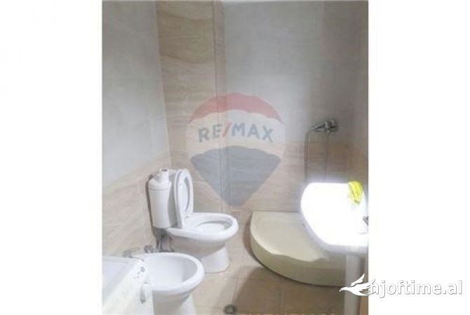 Shtepi me qera Apartament ne Tirane, 1+1, Mobilimi E mobiluar, Pagesa 35,000  Leke.