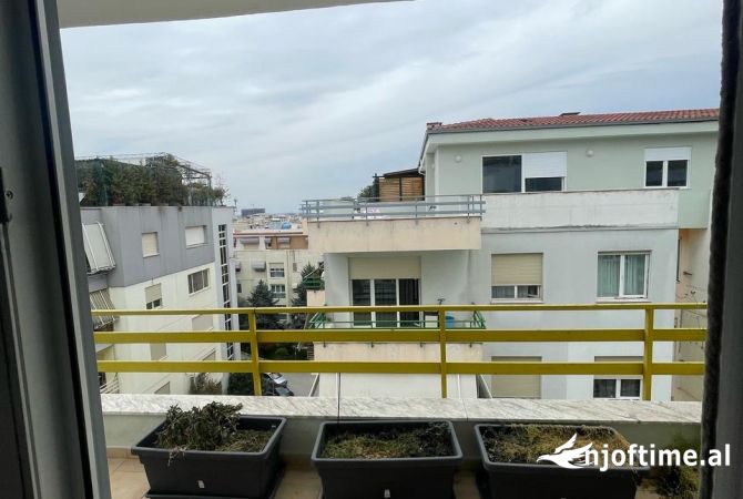 Shtepi ne shitje 2+1 ne Tirane - 250,000 Euro