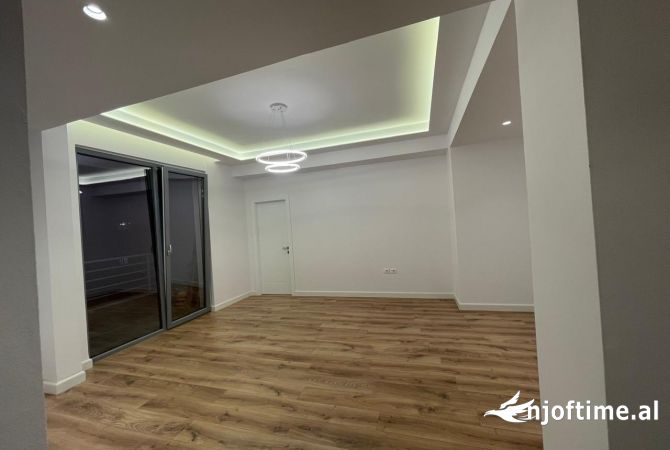 Shtepi ne shitje 2+1 ne Tirane - 237,000 Euro