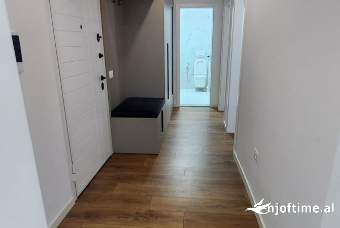 Shtepi me qera 2+1 ne Tirane - 750 Euro