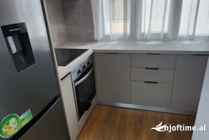 Shtepi me qera Apartament ne Tirane, 2+1, Mobilimi E mobiluar, Pagesa 750  Euro.
