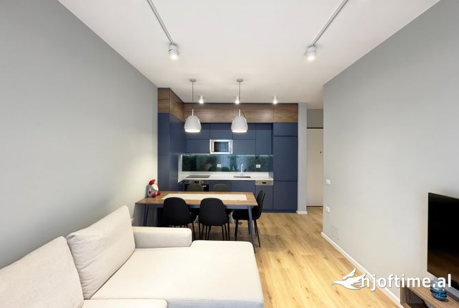 Shtepi ne shitje Apartament ne Tirane, 1+1, Mobilimi E mobiluar, Pagesa 150,000  Euro.