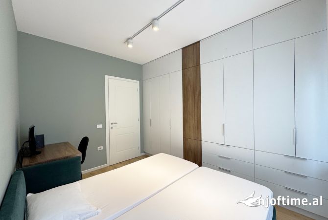 Shtepi ne shitje Apartament ne Tirane, 1+1, Mobilimi E mobiluar, Pagesa 150,000  Euro.