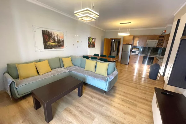 Shtepi me qera Apartament ne Tirane, 3+1, Mobilimi E mobiluar, Pagesa 1,200  Euro.