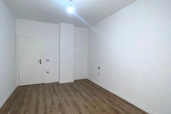 Shtepi me qera 1+1 ne Tirane - 430 Euro