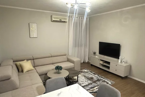 Shtepi me qera 1+1 ne Tirane - 800 Euro