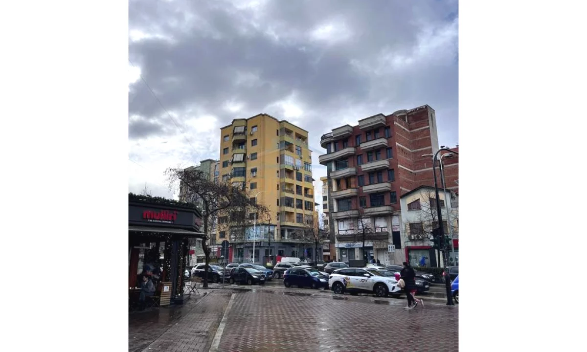 Apartment for sale in Tirana 2+1, Emty