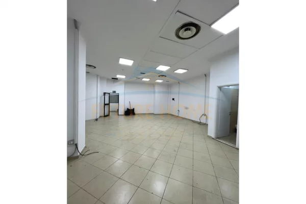 Ambient biznesi me qera 3+1 ne Tirane - 2,000 Euro