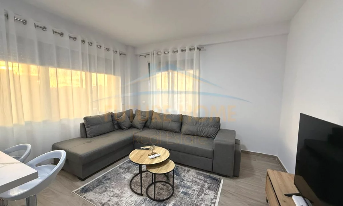 Shtepi me qera Apartament ne Tirane, 2+1, Mobilimi E mobiluar, Pagesa 1,100  Euro.